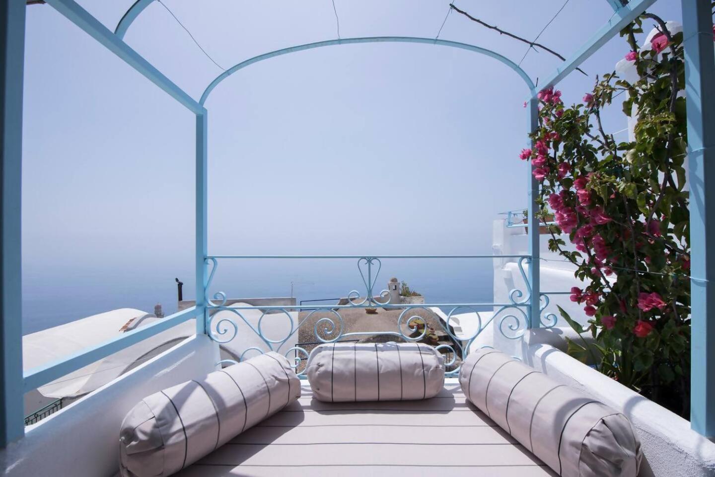 Perla Nel Blu Villa Affacciata Sul Mare กองกาเดมารีนี ภายนอก รูปภาพ